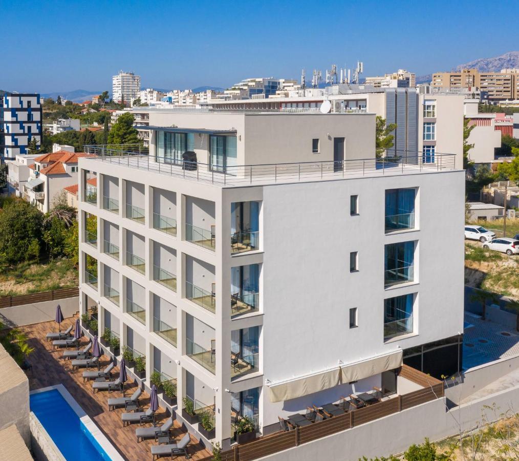 Ellure Luxury Suites سبليت المظهر الخارجي الصورة